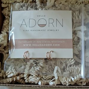 Adorn Tiny Twist Earrings
